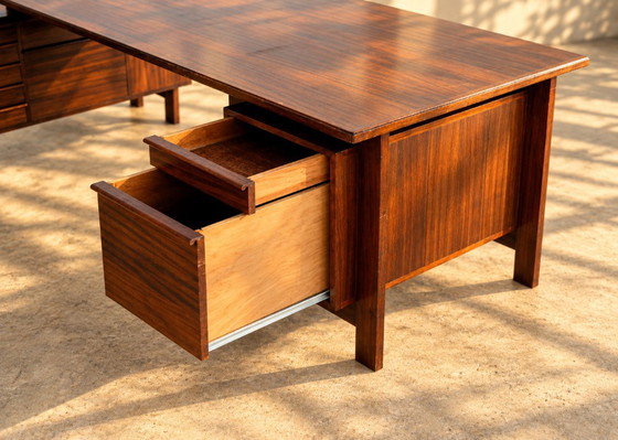 Scrivania direzionale vintage | Scrivanie | anni '50, Legno, Marrone, Mid Century Modern (foto 12 di 14)