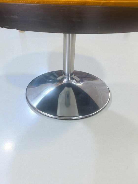 Image 1 of Original vintage 1970s cocktail chairs. These swivel cocktail chairs are classic Space Age / Pop Art design pieces.