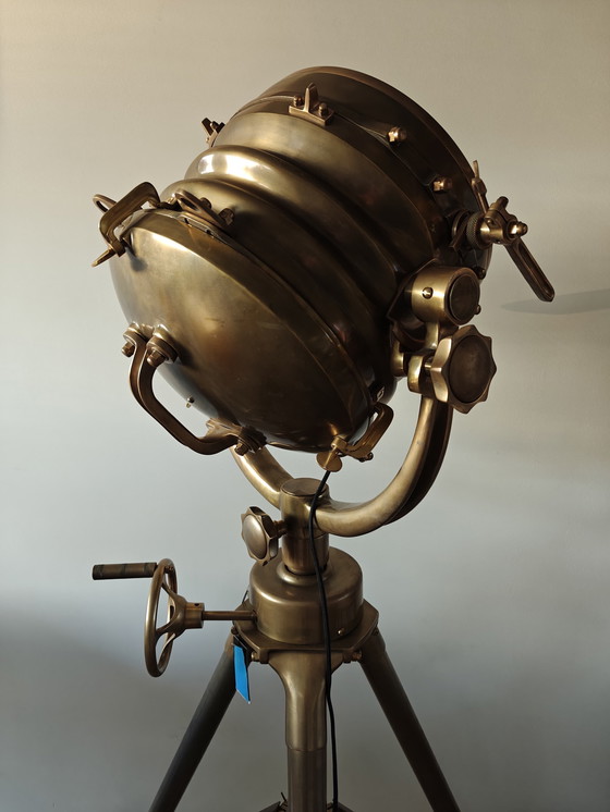Image 1 of Eichholtz Royal Master Sealight | Luxe Maritieme Vloerlamp in Vintage Messing