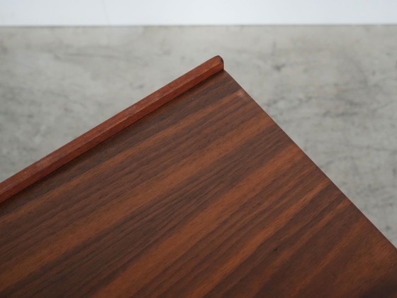 Image 1 of Armoire en noyer, design danois, années 1960, production : Danemark