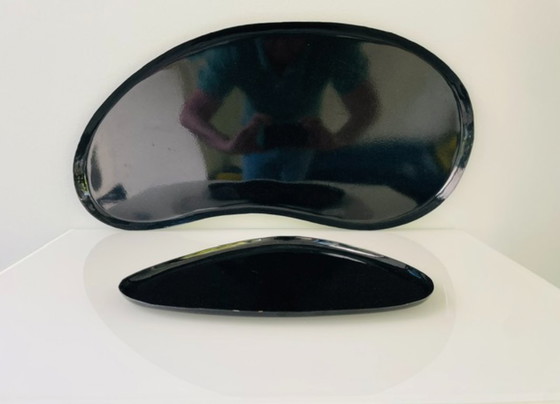 Image 1 of Ensemble de plateaux en métal noir au design organique