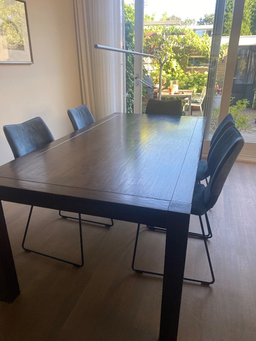 Dark brown oak dining table – eettafels, Wood