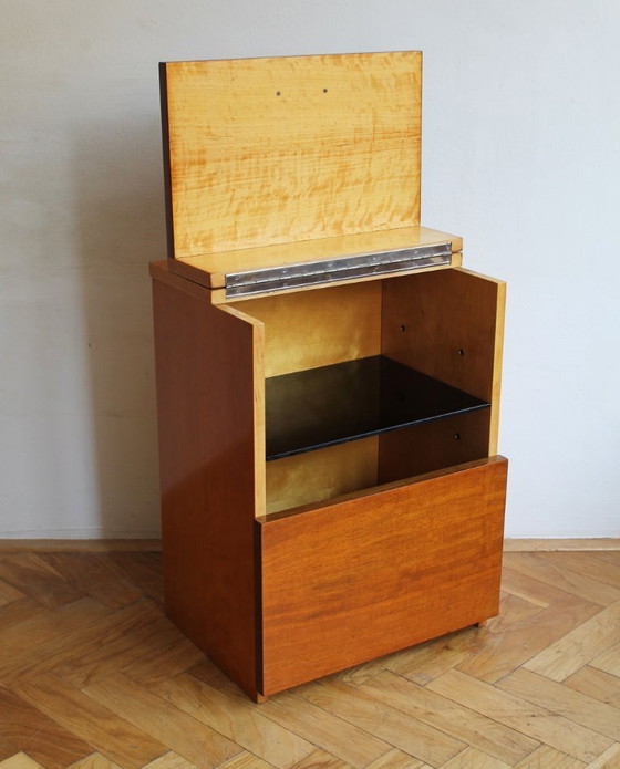 Image 1 of Armadio per bevande minimalista degli anni '60 con apertura superiore e frontale