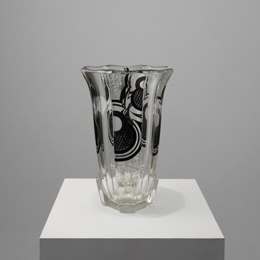 Vaso in vetro Art Déco con decorazione grafica nera, Francia, circa 1940