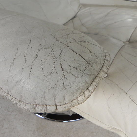 Image 1 of Poltrona Leolux, poltrona girevole con rivestimento in pelle bianca, anni '60