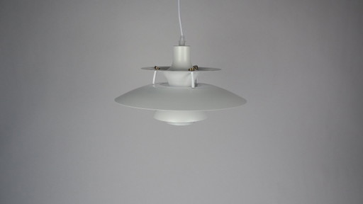 Louis Poulsen PH5 Hue of White – hanglampen, Aluminium, Brass (photo 2 of 8)