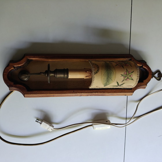 Image 1 of Lampada da parete botanica vintage con paralume in pergamena – stile rustico/cottage