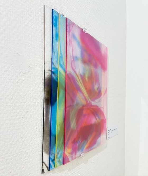 Image 1 of Mini opera d'arte serigrafica multicolore CMYK A6 di Lilxlylilxly