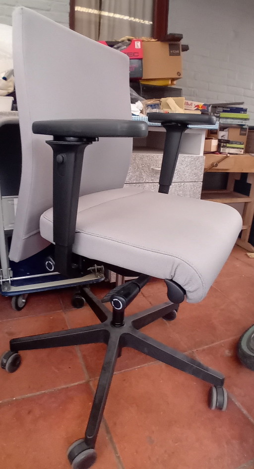 4x Interstuhl Ergonomic Office Chairs