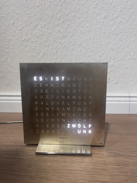 Image 1 of QLOCKTWO TIERRA 13.5 EDICIÓN DEL REPRODUCTOR PLATA Y ORO