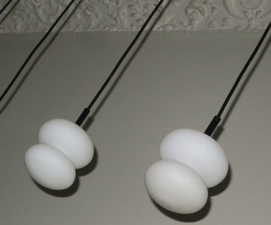 Image 1 of Ensemble de 3 suspensions en verre opale aux formes organiques, style Mid-Century, années 1960