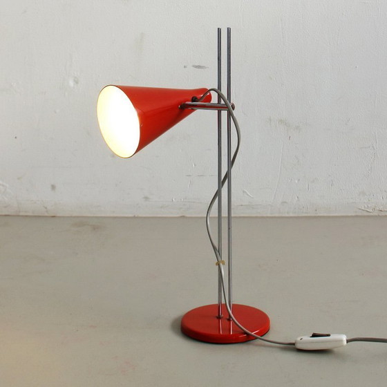Image 1 of Lampe de table rouge Josef Hůrka, Lidokov, éclairage moderniste tchécoslovaque des années 1970