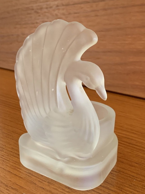 Image 1 of Bougeoirs cygnes en verre dépoli, style Art déco, lot de 2, années 1930