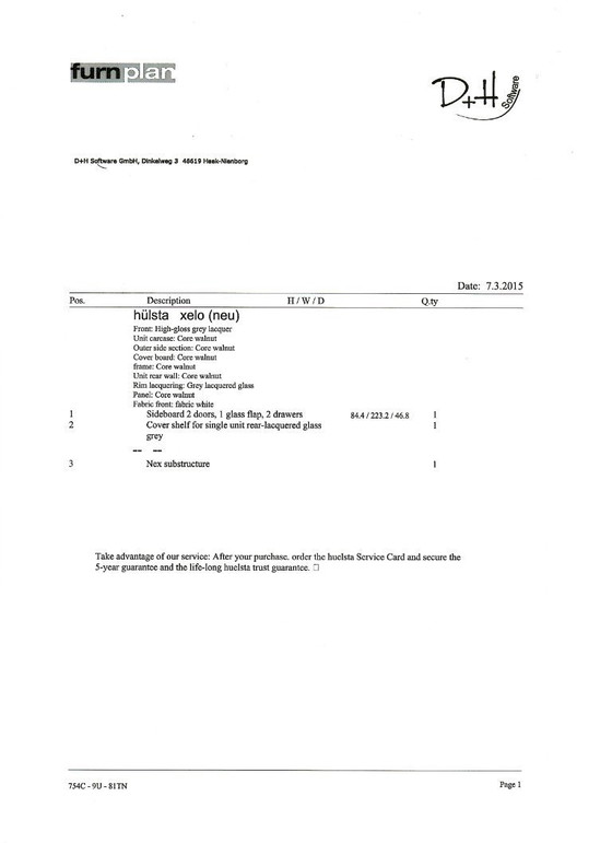 Image 1 of Hülsta Xelo Crédence en bois de noyer et verre gris