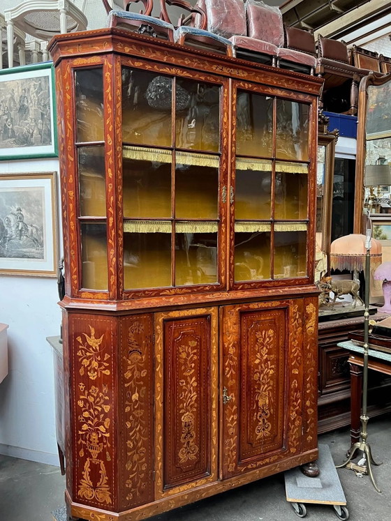 Renaissance display case. Dutch marquetry with floral motifs. – Display cabinets, Wood (photo 7 of 8)
