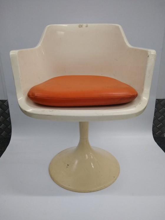 Image 1 of Chaise pivotante (tulipe) rare