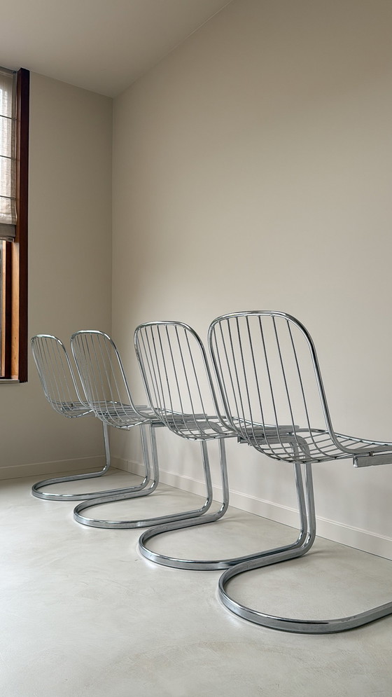 Image 1 of Vier Gastone Rinaldi stoelen verchroomd staal