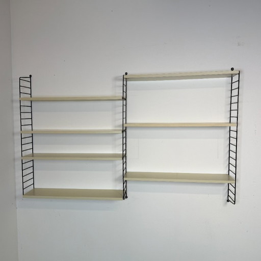 Scaffale da parete vintage Nisse Strinning con 7 ripiani color crema