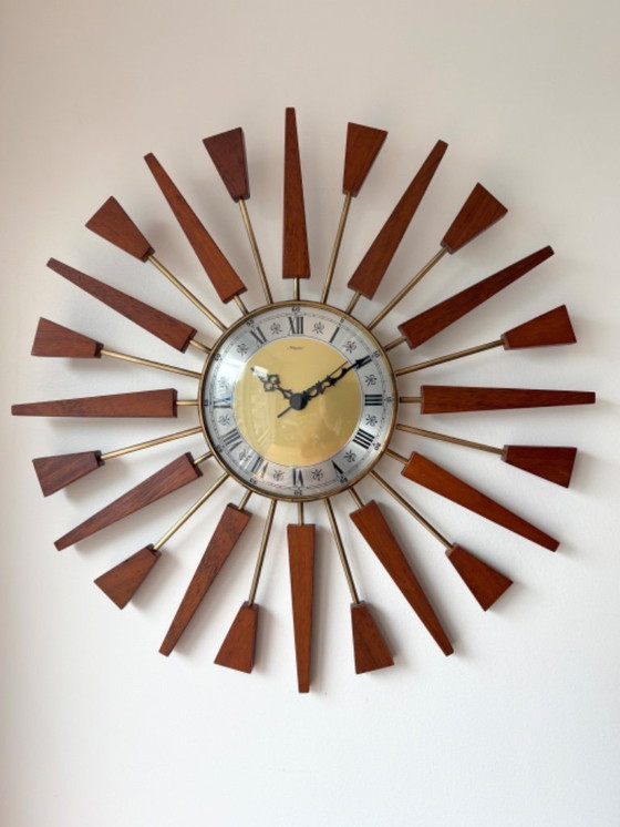 Image 1 of Bellissimo orologio da parete vintage Manley a forma di stella o sole, anni '60