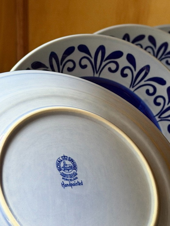 Set Of 5 Royal Sphinx Maastricht Porcelain Plates - Handpainted Blue White Floral Delfts Style - Made In (photo 8 of 11)