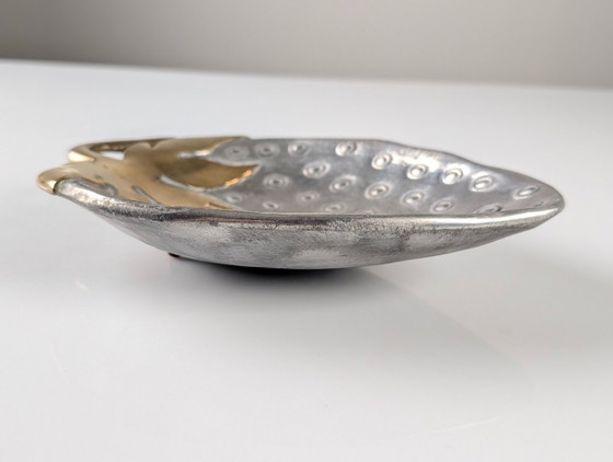 Image 1 of Aardbeienschaal van messing en aluminium van David Marshall, Spanje, jaren 70.