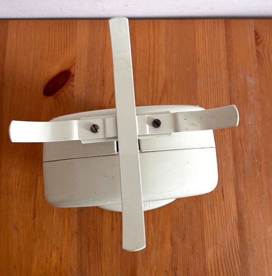 Dulton 100-090 cream colored kitchen scale, Kitchen accessories, Metal, Creme, Vintage (photo 7 of 10)