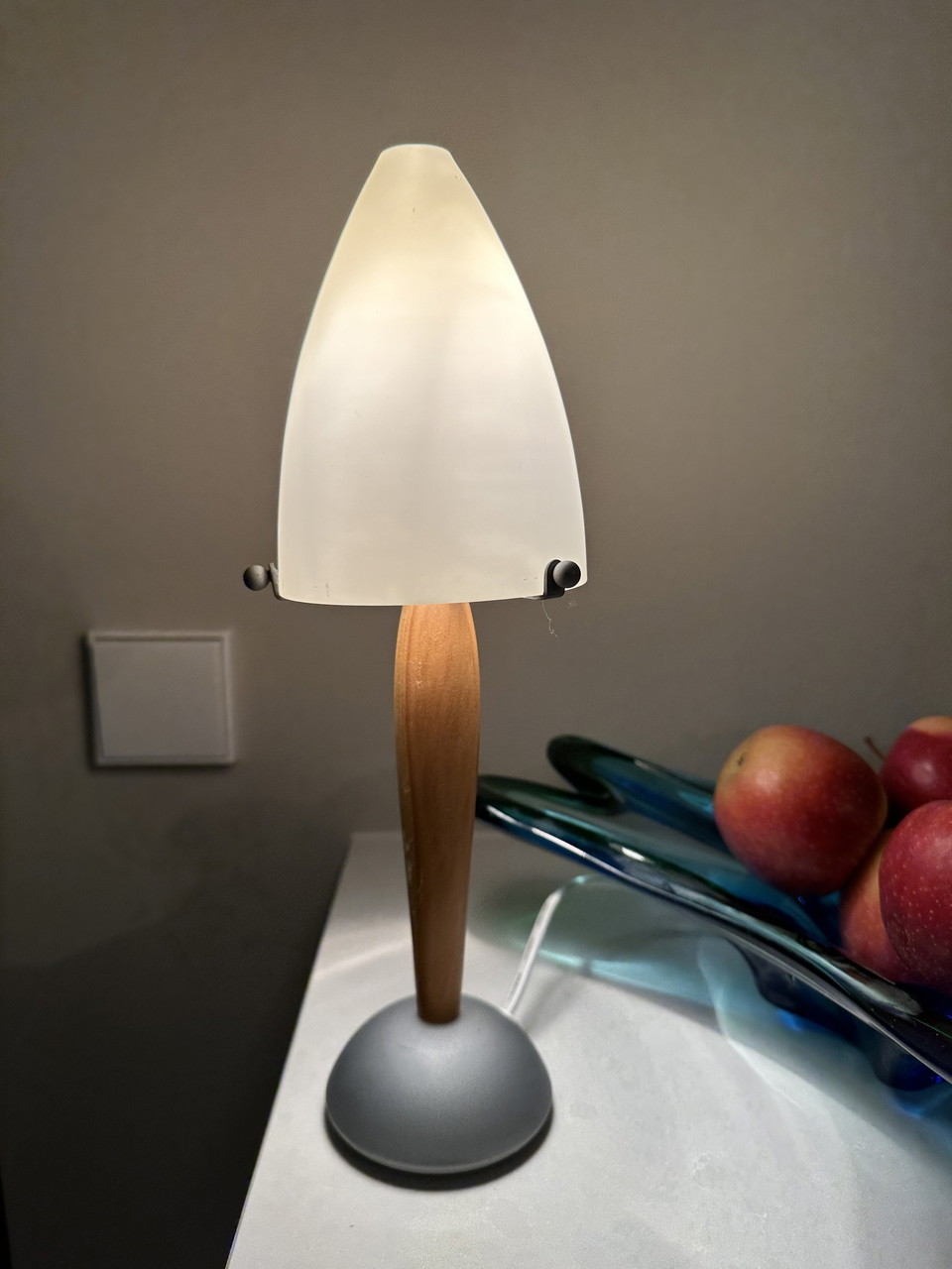 🌙 Vintage HEMA table lamp – wood, frosted glass metal