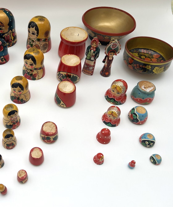 Image 1 of Ampia collezione di bambole matrioska d'epoca – bambole di legno dipinte a mano, circa anni '70/'80