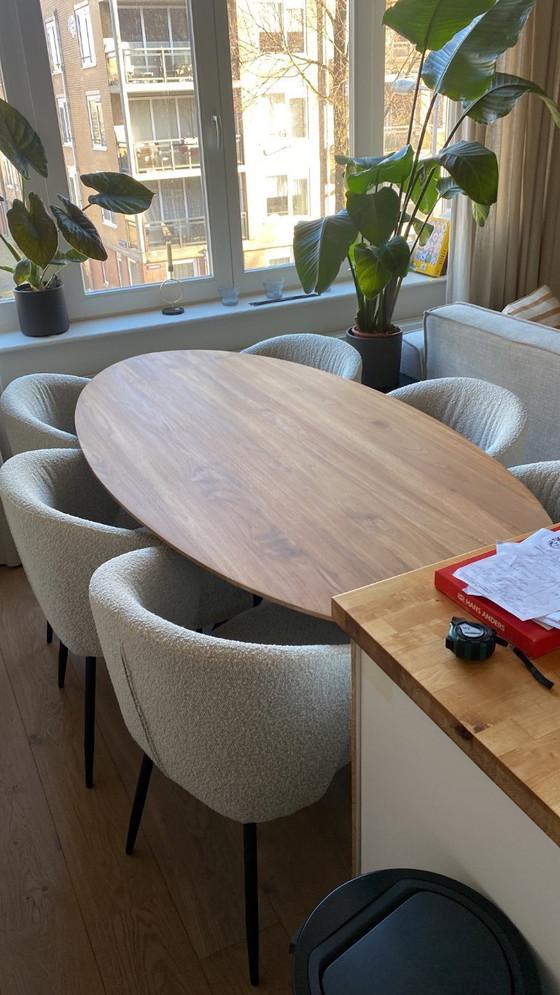 Image 1 of Ovale eettafel