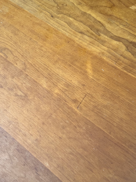 Image 1 of Tavolino da caffè in legno massello di ciliegio 100cmx100cm