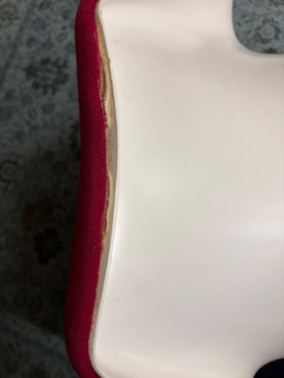 Image 1 of 4 x Tulip Saarinen swivel armchair