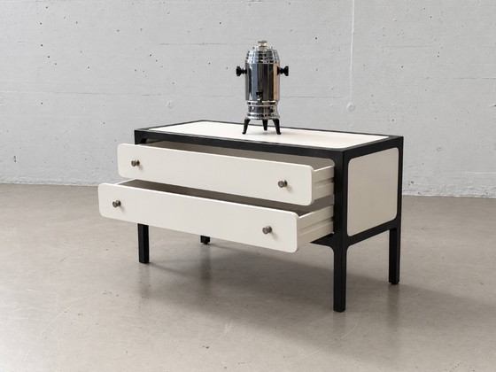 Buffet bas vintage de Victoria Baar, années 1970 – Wood, Metal (photo 3 of 11)