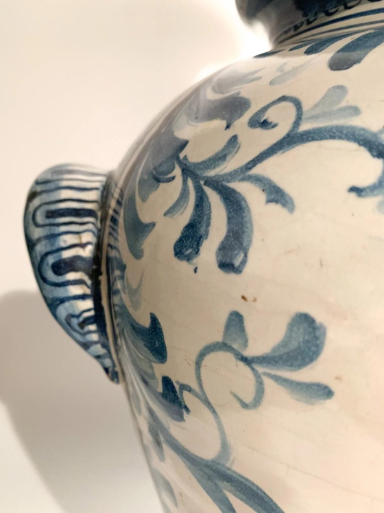 Große handbemalte Savona Keramik Vase, 1725 – Vasen (photo 12 of 13)