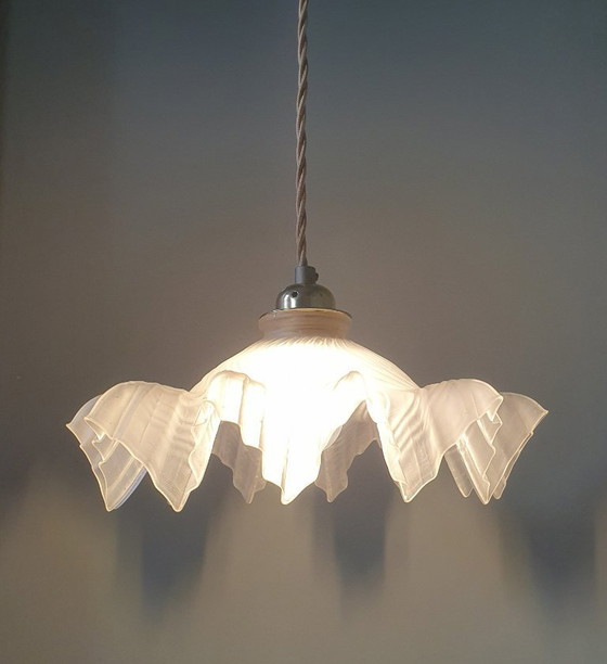 Image 1 of Lampada a sospensione francese vintage in vetro satinato in stile Clichy.