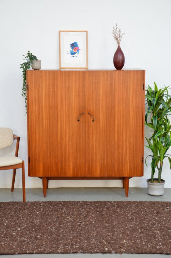 Image 1 of Vintage teakhouten ladekast uit het midden van de vorige eeuw, hoge kast, dressoirontwerp