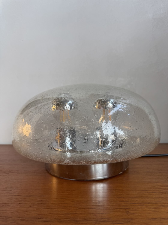 Image 1 of Lampe de table vintage en verre bullé - Élégance de l'ère spatiale