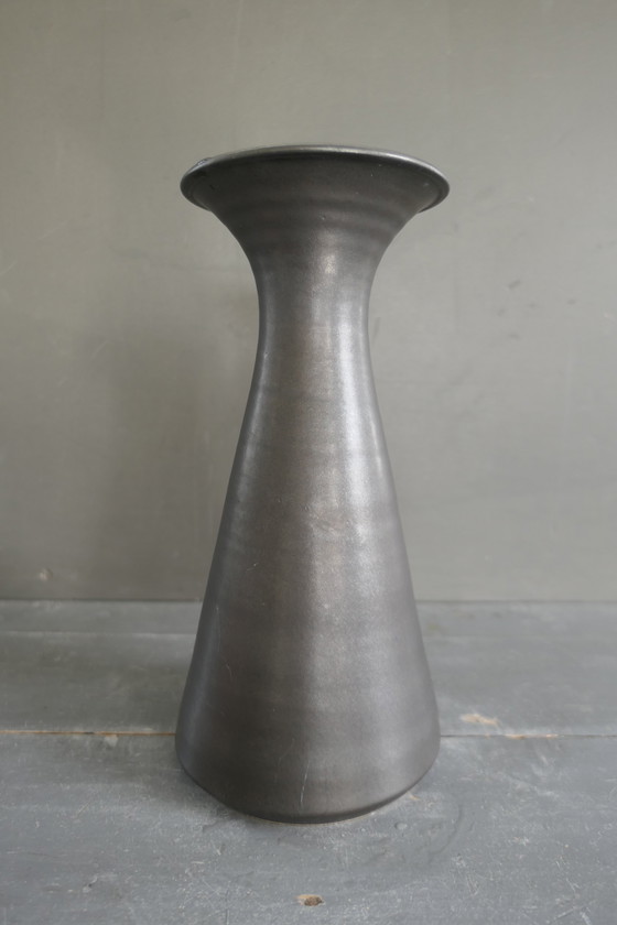 Image 1 of Vaso pesante in terracotta d'epoca nero numero 673