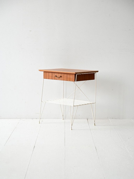 Image 1 of Comodino vintage scandinavo anni '60 in metallo e mogano