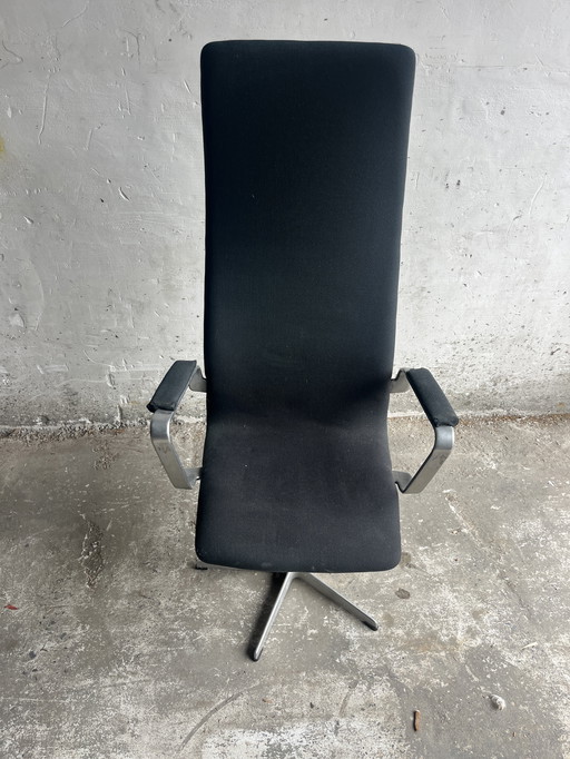 Silla giratoria Fritz Hansen FH3605 con respaldo alto – década de 1970