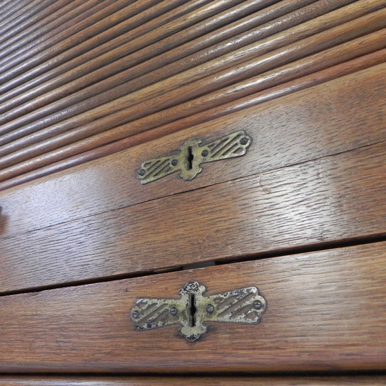Image 1 of Eiken rolluikkast met 2 luiken boven elkaar, jaren 30