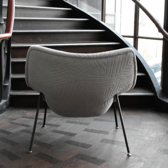 Image 1 of Artifort Oyster fauteuil