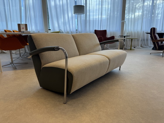 Image 1 of Sofá Leolux Scylla de 2,5 plazas. Diseño: Gerard Vollenbrock. Fabricado en tela combinada con piel.