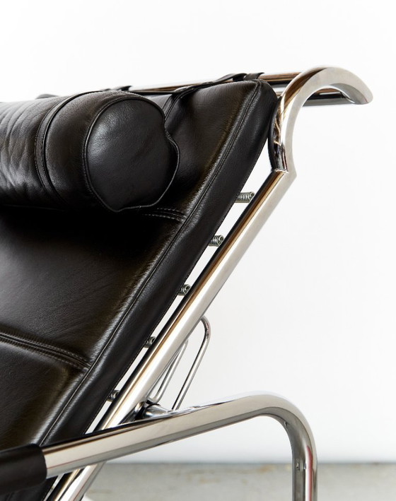 Image 1 of Chaise longue e pouf "Genni" di Gabriele Mucchi per Zanotta