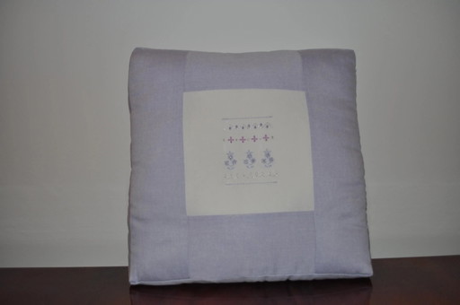 Vintage Kissen mit Lavendelmuster