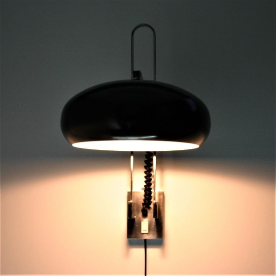 Image 1 of Zware Bauhaus stijl wandlamp in zwart en chroom, jaren 70/80