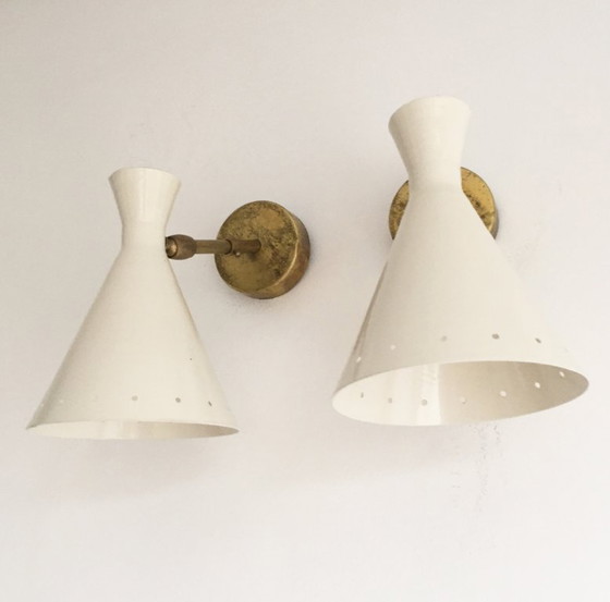 Coppia di applique da parete di design italiano degli anni '50. – Metal (photo 2 of 12)