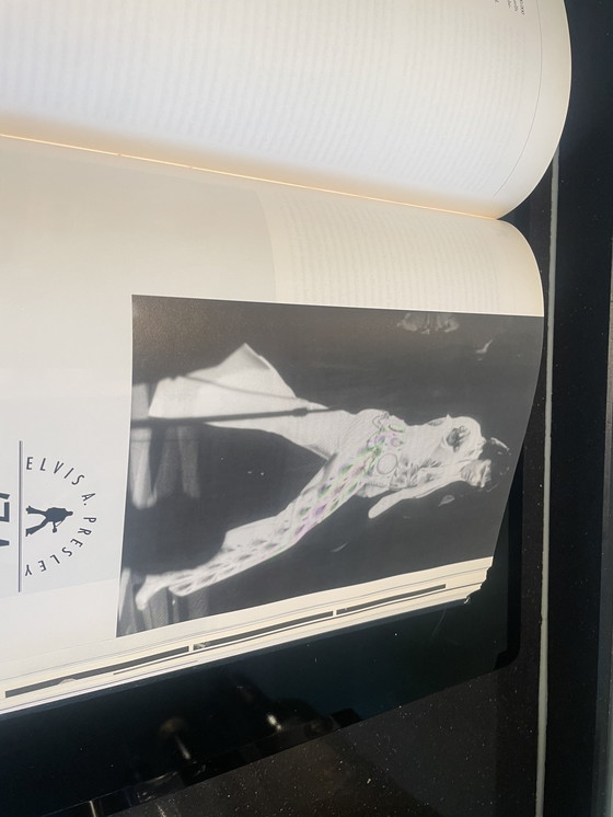 Image 1 of Boek + foto van Elvis Presley