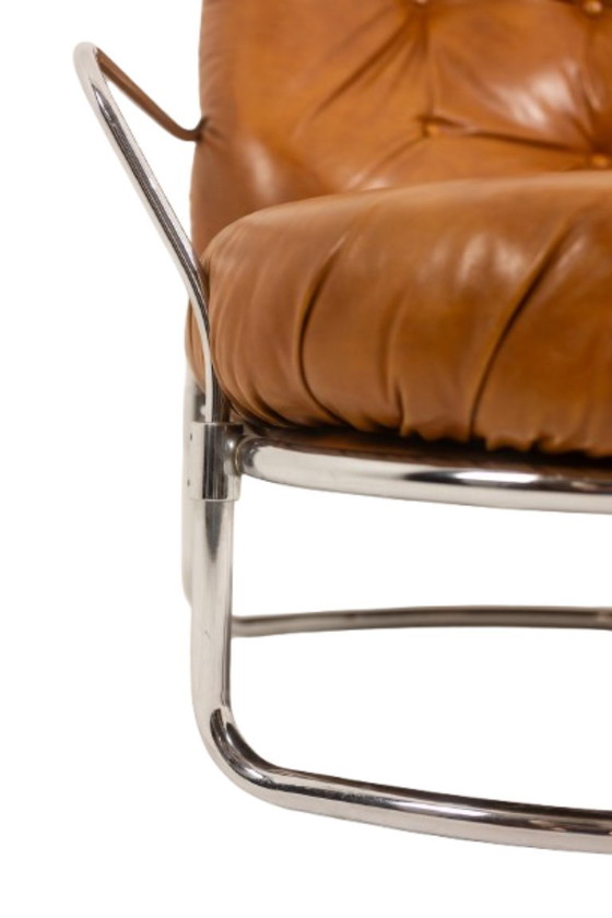 Image 1 of Carlo Di Carli. Lederen en metalen fauteuil. Jaren 70.