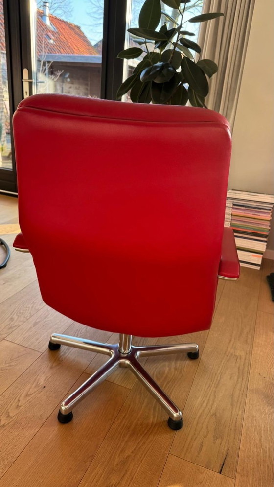 Image 1 of Artifort F154 rote Ledersessel (2x) mit Fußhocker