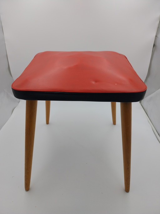 1 sgabello con seduta in pelle skailed. Molleggiato anni '50